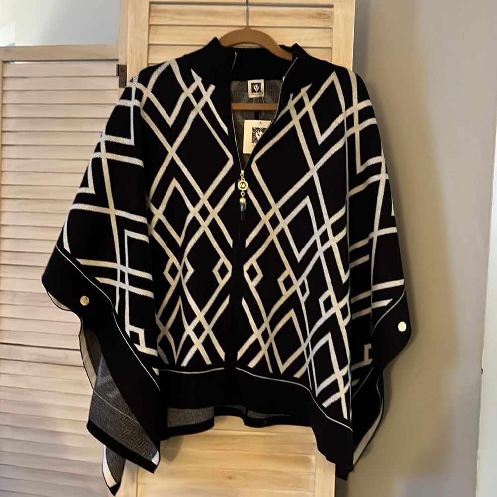 Sweater/poncho